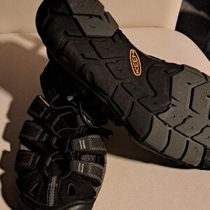 KEEN Men's Black Outdoor Sandals